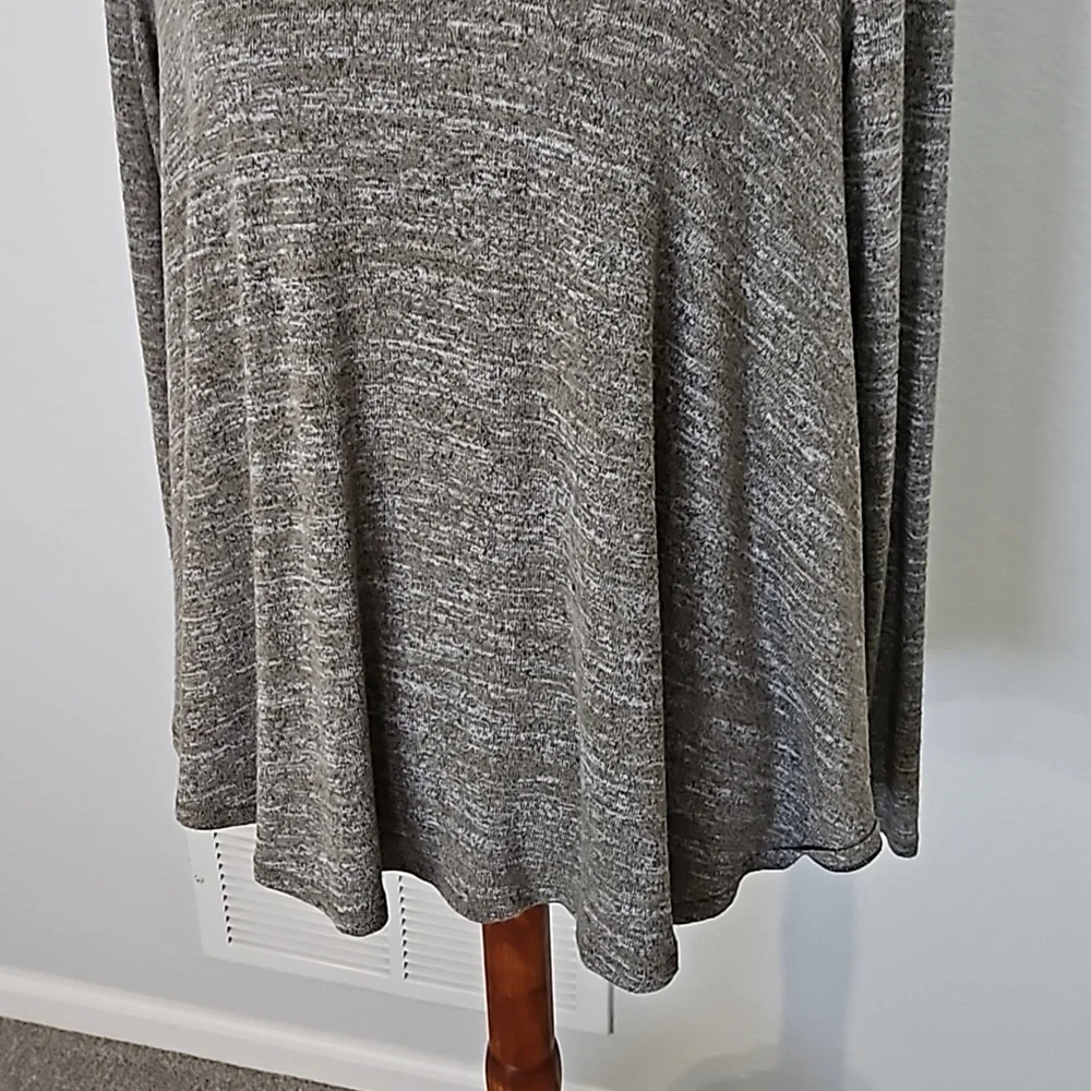 Aerie Long Sleeve Tight Knit Flowy V-neck Top Heather Green XS - Picture 10 of 13